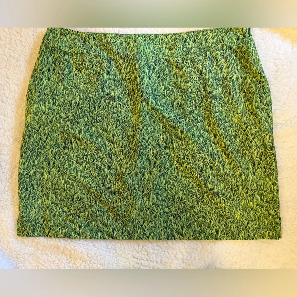 Loudmouth Golf bold print mini skirt. Size 24. Tennis, pickleball, athleisure